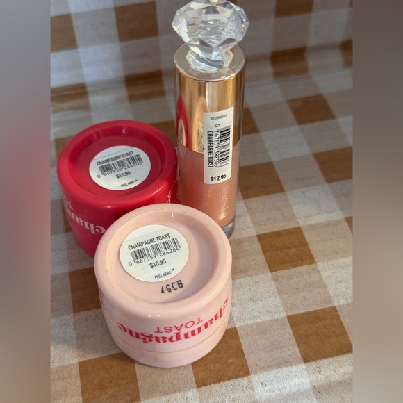 NEW B&BW Champagne Toast 5 piece set w/ lip mask & scrub,lip oil,hand/body cream - Picture 4 of 4